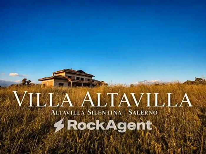 Casa con 6 locali in vendita in Via Alessandro Manzoni Snc, Altavilla Silentina