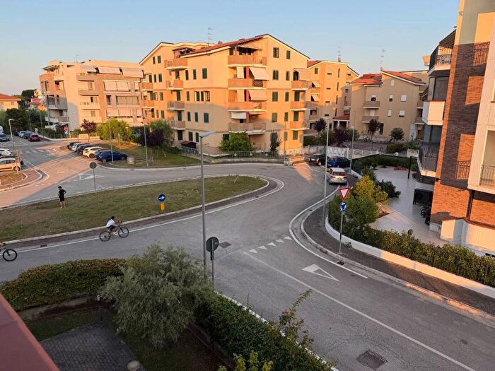Appartamento trilocale in affitto in VIA GIOLITTI, Tortoreto Lido, Tortoreto