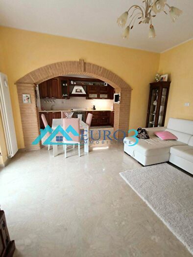 Appartamento con 5 locali in vendita in Via Piceno Aprutina, Ascoli Piceno
