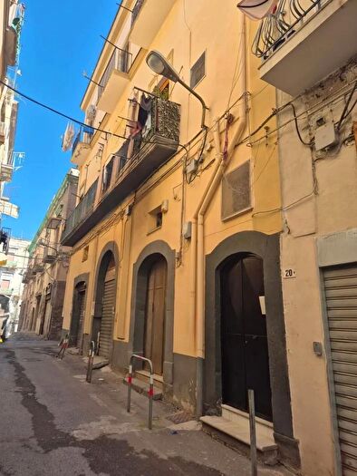 Appartamento trilocale in vendita in Via Pontenuovo, Torre Annunziata