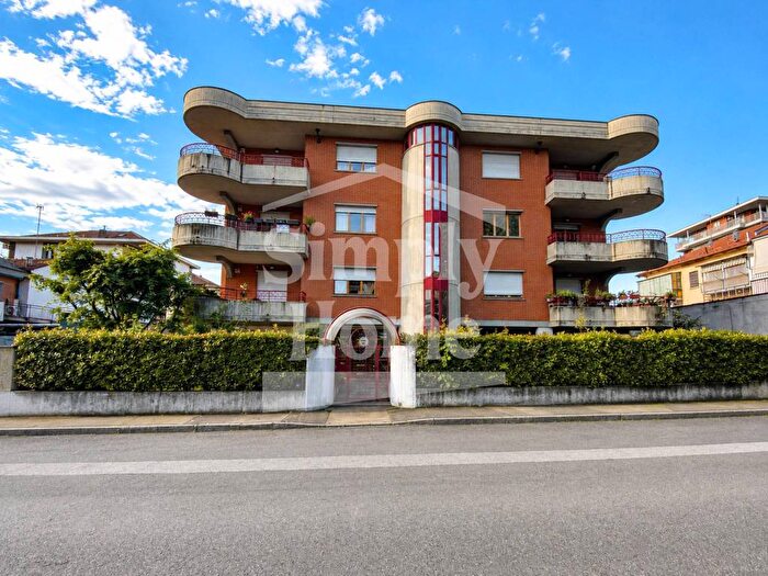 Appartamento con 5 locali in affitto in Via Cesare Battisti, Regina Margherita, Collegno