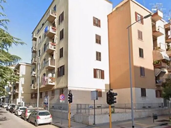 Appartamento trilocale in vendita in Via Nicola Sala, Benevento