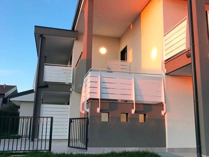 Appartamento trilocale in affitto in Via Maestri del Lavoro, Cambiago