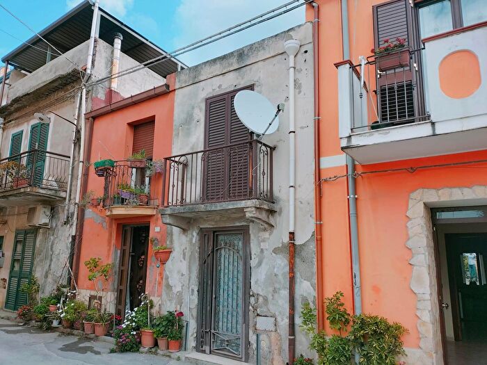 Casa bilocale in vendita in Via San Paolo Cannistrà, Barcellona Pozzo Di Gotto