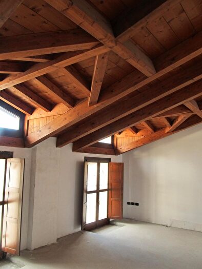 Appartamento con 7 locali in vendita in Sondrio