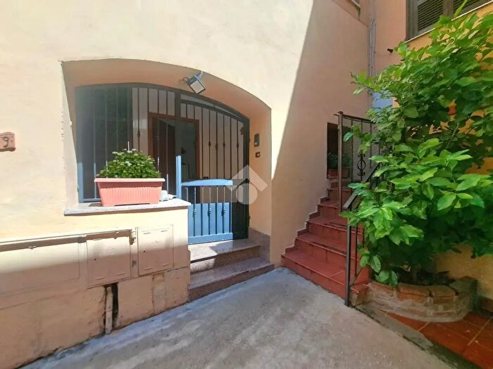 Appartamento trilocale in vendita in Borgo Garibaldi, Albano Laziale