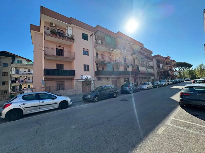 Appartamento trilocale in vendita in Via Mazzini, Quarto