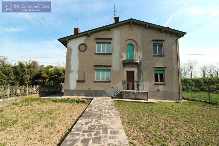 Casa quadrilocale in vendita in Via Pavia, Bressana Bottarone