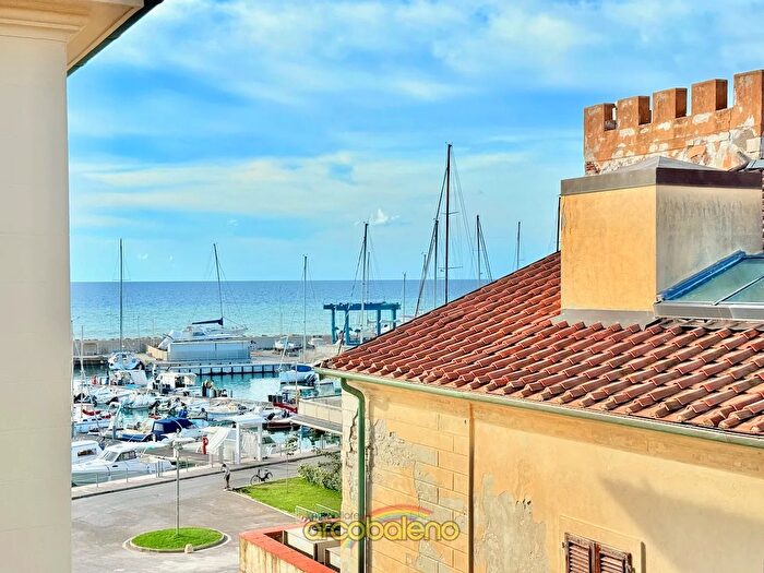 Appartamento trilocale in vendita in Via della Fonte, San Vincenzo