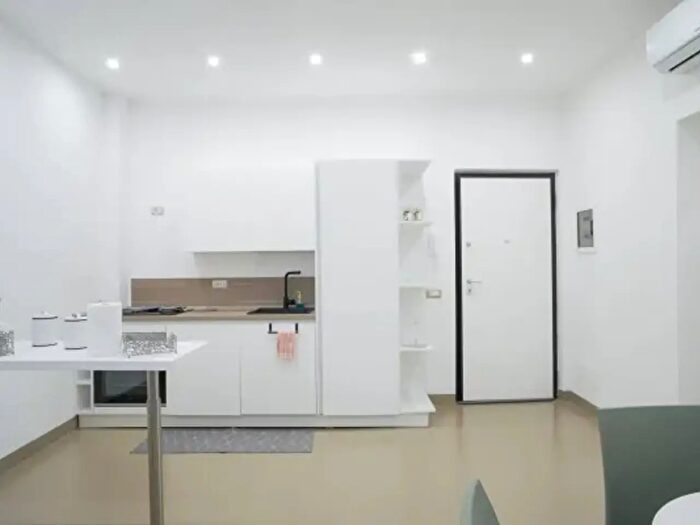 Appartamento trilocale in vendita in Via Pier delle Vigne, Palermo