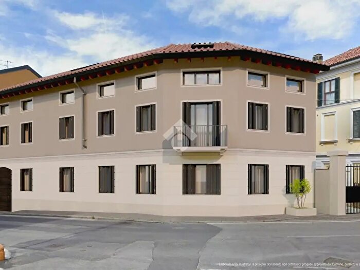 Appartamento trilocale in vendita in Via Lambro, Lesmo