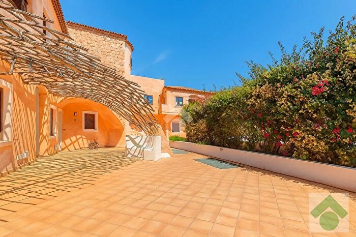 Appartamento bilocale in vendita in Via lAldiola, Arzachena