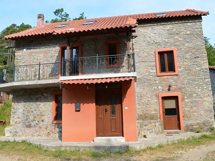 Casa con 9 locali in vendita in Lameria, Giusvalla