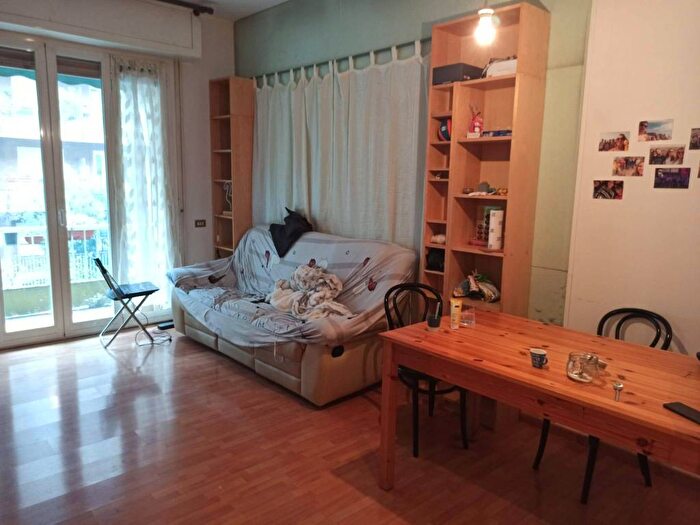 Appartamento trilocale in affitto in Via Luigi Capranica, Città Studi, Milano