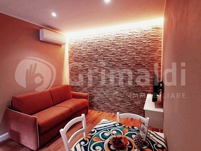 Appartamento bilocale in affitto in VIA MIRABELLA, Ortigia, Siracusa