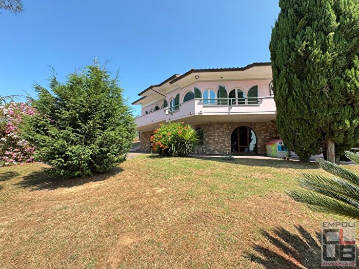 Case in Vendita e in Affitto - 3