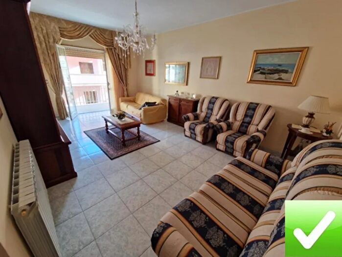 Appartamento con 5 locali in vendita in Reggio Calabria