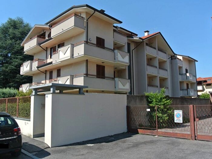 Appartamento bilocale in affitto in Via Giacomo Leopardi, Centro, Parabiago