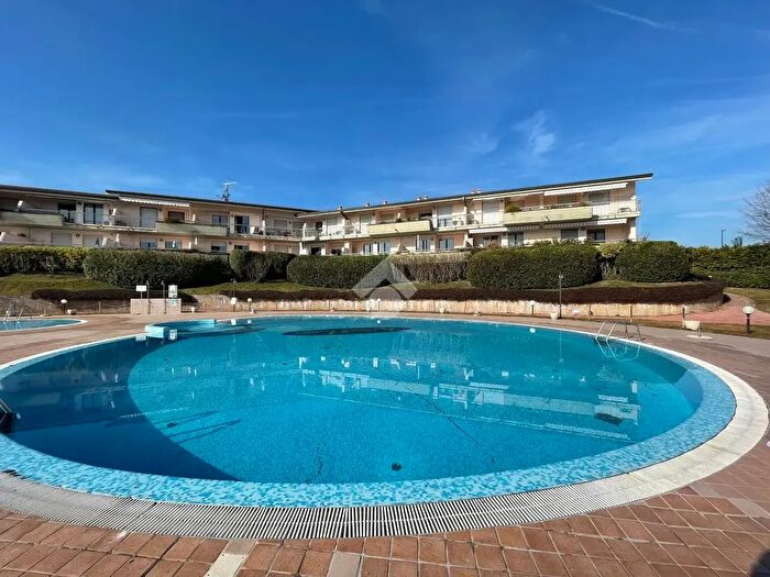 Appartamento bilocale in vendita in Desenzano Del Garda