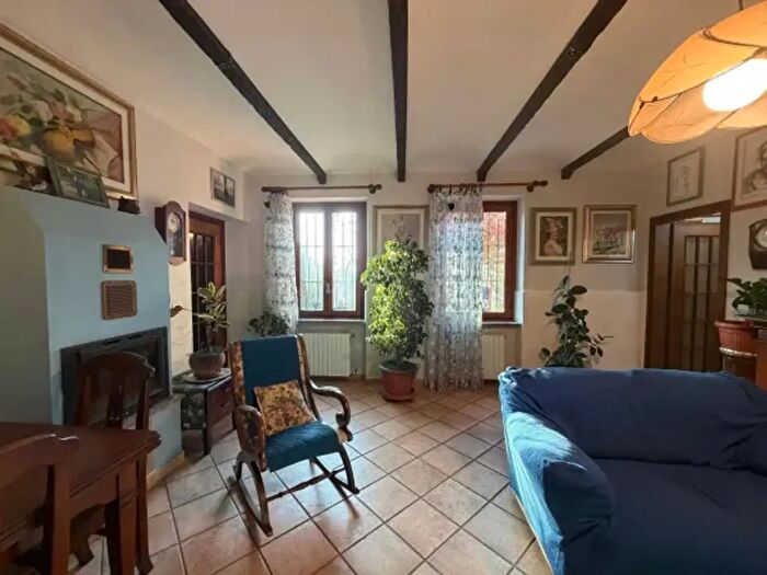 Casa con 6 locali in vendita in Asti