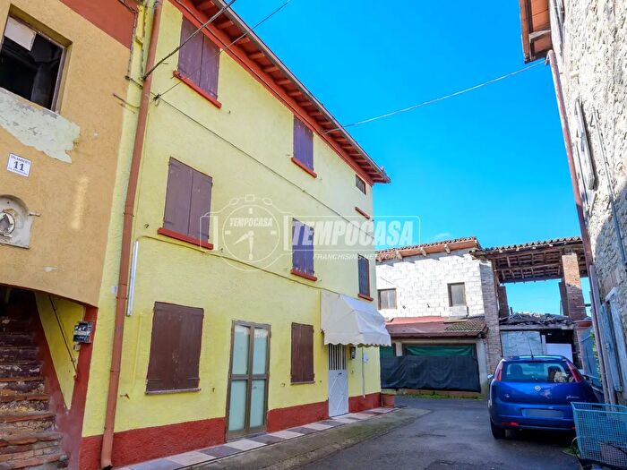 Casa quadrilocale in vendita in Via Baranzona, Spilamberto