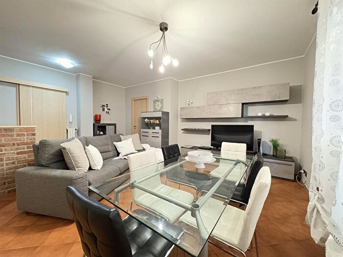 Appartamento quadrilocale in vendita in CSo Michele Coppino, Alba