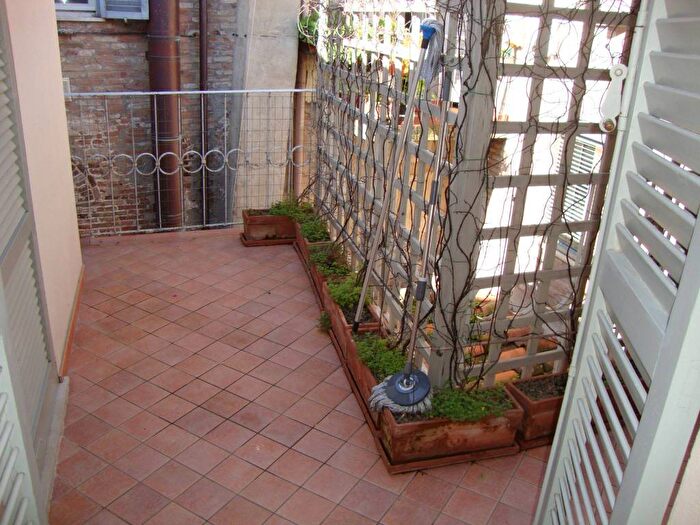 Appartamento con 5 locali in affitto in Via Ulisse Rocchi, Centro Storico, Perugia