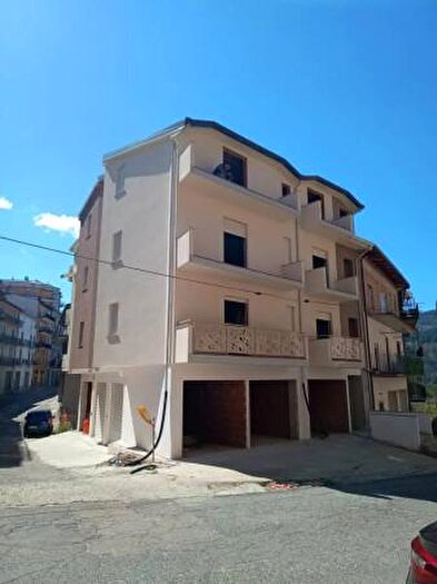 Appartamento con 6 locali in vendita in Via NCopernico, San Giovanni In Fiore