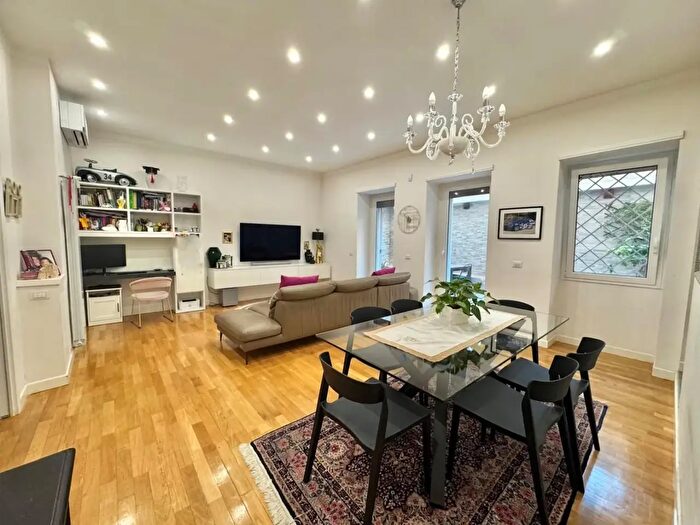 Appartamento quadrilocale in vendita in Viale Parioli, Roma