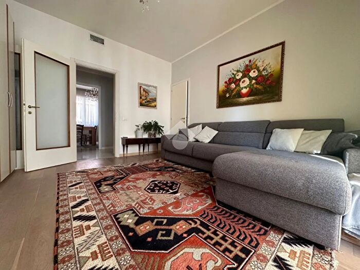 Appartamento trilocale in vendita in Via Mastino I della Scala, Bussolengo