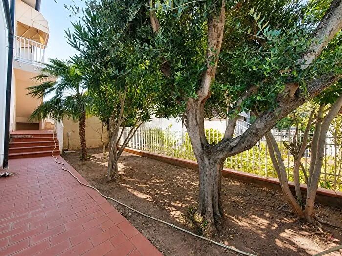 Casa quadrilocale in vendita in Via Camerini, Follonica