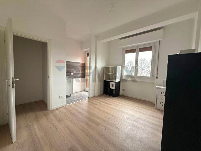 Appartamento bilocale in affitto in Via degli Umiliati, Ponte Lambro, Milano