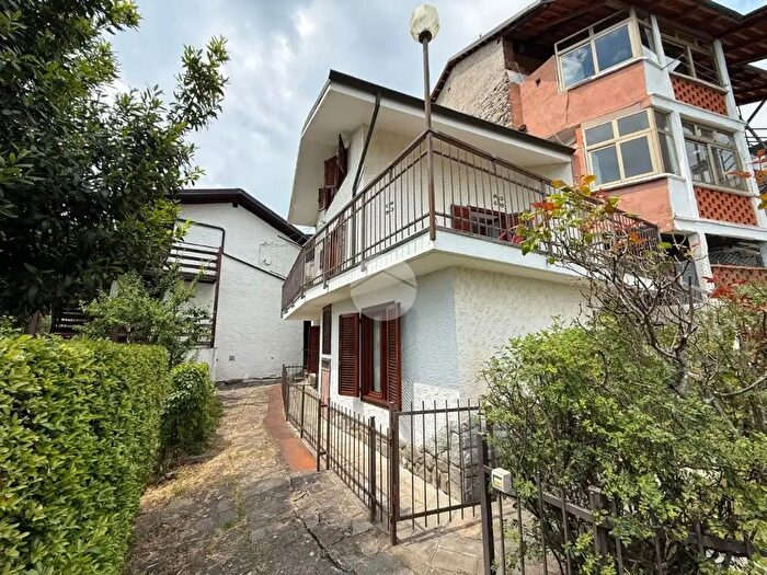 Casa quadrilocale in vendita in Borgata Mollar Brunatto, Rubiana