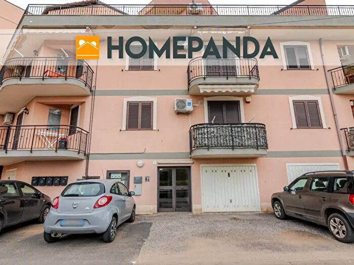 Appartamento trilocale in vendita in Strada Cugno di Canne, Floridia