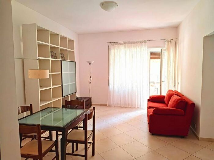 Appartamento trilocale in affitto in Via Angelo Olivieri, Ostia Levante, Roma