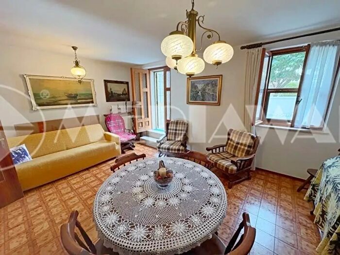 Casa con 11 locali in vendita in Via Nazario Sauro, Montereale Valcellina