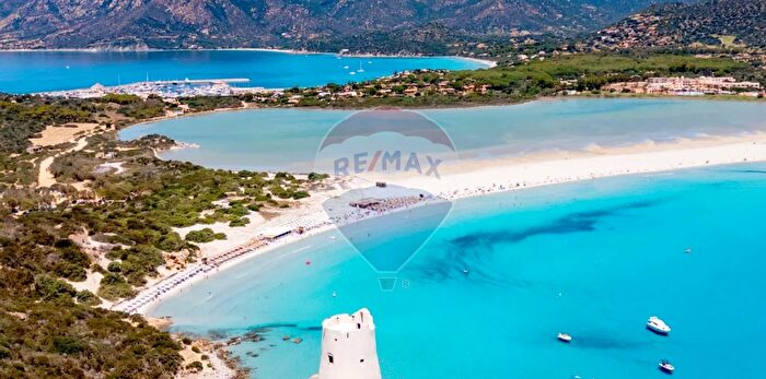 Casa con 10 locali in vendita in Villasimius