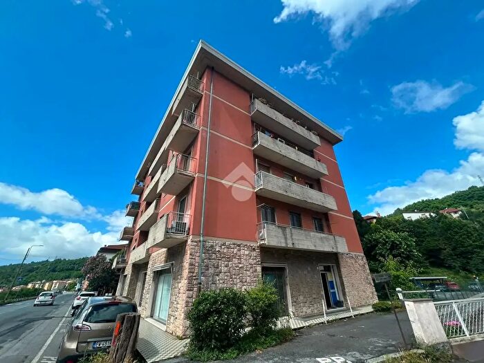 Appartamento con 5 locali in vendita in Via F Canepa, Serra Ricco'