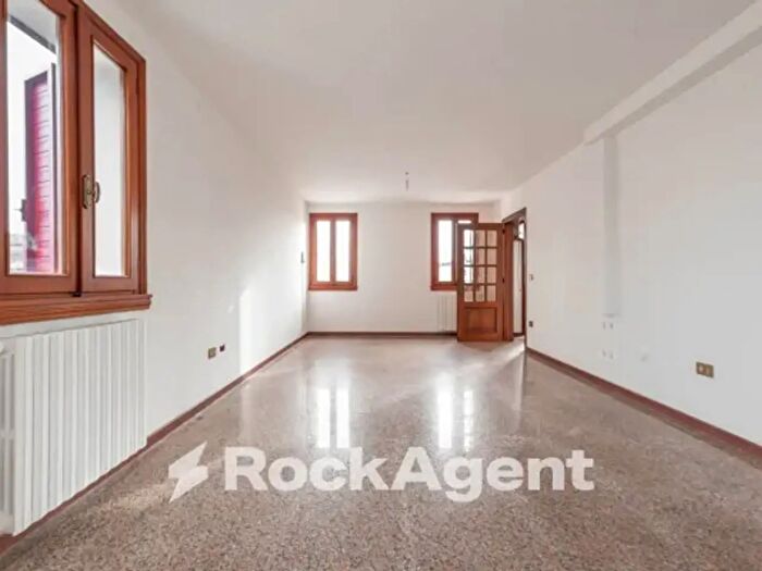 Casa con 5 locali in vendita in Via Roma, Codevigo