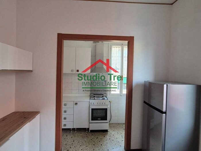 Appartamento trilocale in affitto in Via Baldassarre Galuppi, Mestre, Venezia