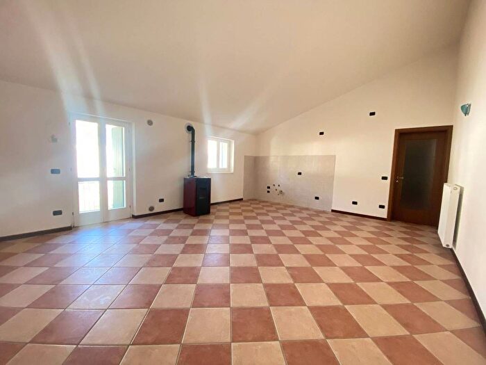 Appartamento trilocale in affitto in Centro, SantAnna dAlfaedo