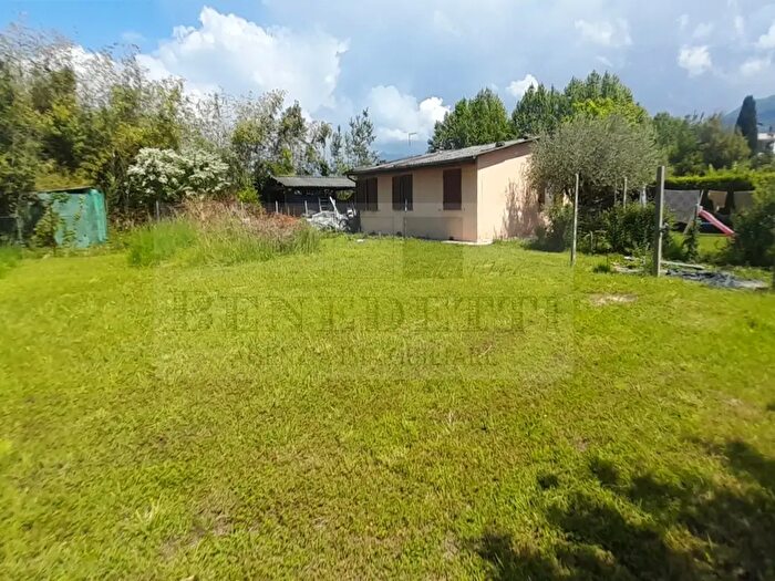 Casa con 6 locali in vendita in Via Tonfano, Pietrasanta