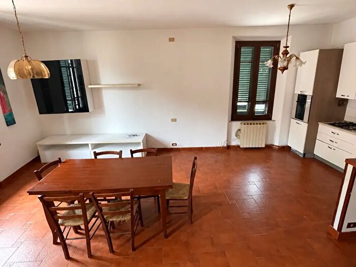 Appartamento con 5 locali in vendita in Vicopisano