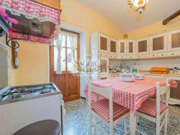 Casa con 5 locali in vendita in Piazza Fontana, Rora'