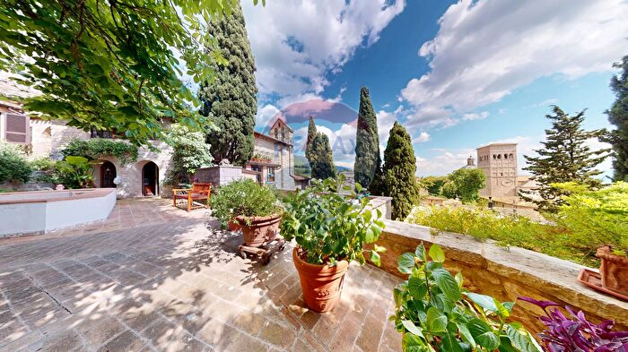 Casa con 5 locali in vendita in Vicolo San Lorenzo, Assisi