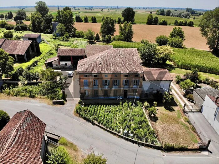 Casa con 6 locali in vendita in Via Cerioli, Cappella De' Picenardi
