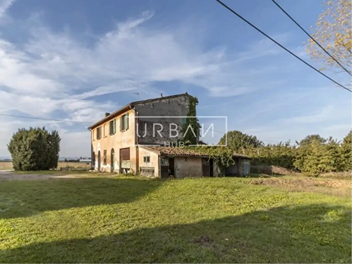 Casa con 7 locali in vendita in Forli'