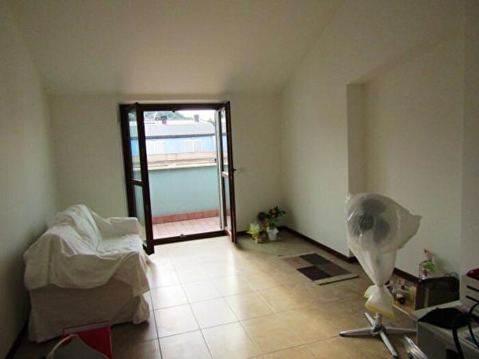 Appartamento trilocale in vendita in Via Giuseppe Garibaldi, Monte Roberto