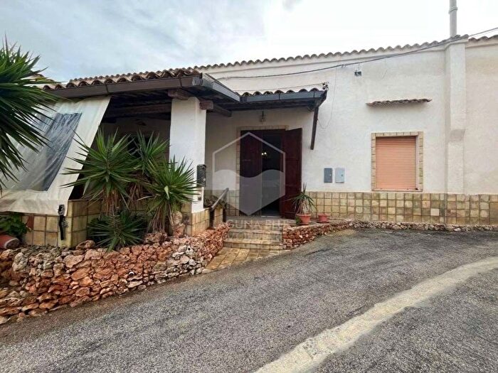 Casa quadrilocale in affitto in Cda Colombaio Lasagna, Contrade Extraurbane, Marsala