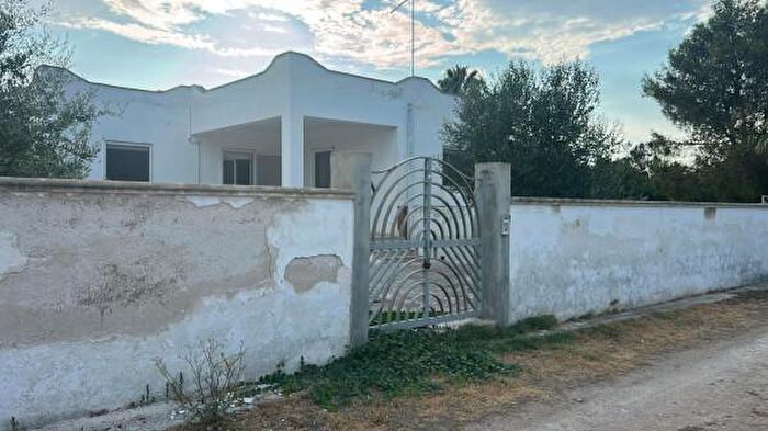 Casa quadrilocale in vendita in Strada Vicinale Marina, Manduria